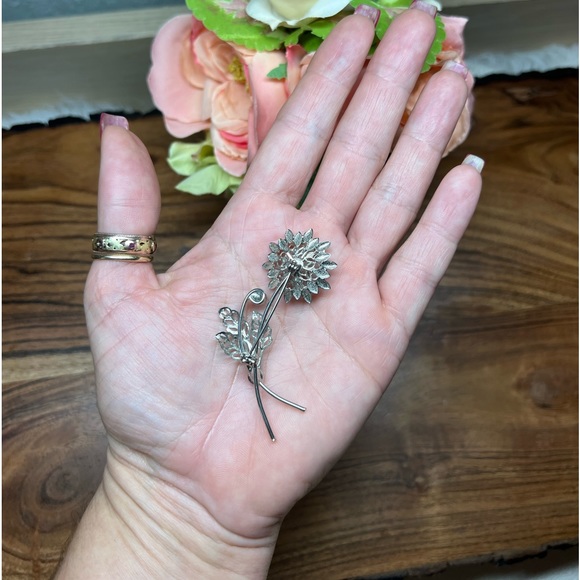 Vintage Costume Silver-tone Blue Flower Brooch - Picture 5 of 17